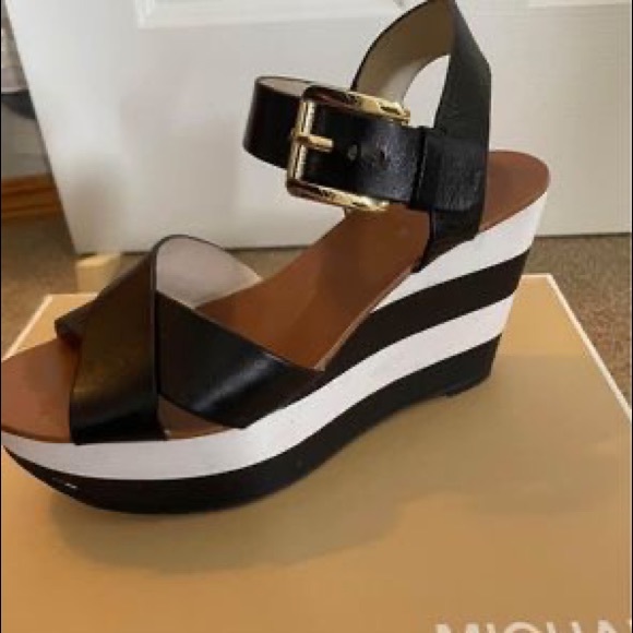 Michael Kors sandals - Picture 3 of 4